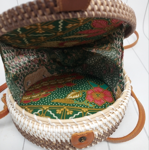 Handwoven Round Bag - Picture 11 of 15
